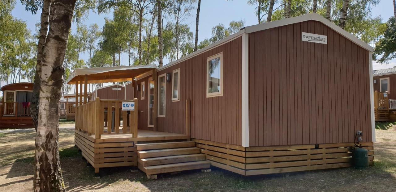 Mobil Homes Xxl2 4 Chambres - Camping Le Ranch Des Volcans Châtel-Guyon Exterior photo
